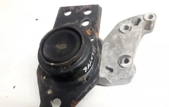 Engine mount bracket