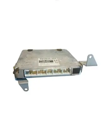 Lexus IS 200-300 Engine control unit/module 8966153210