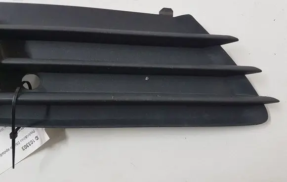 Opel Astra H Front fog light trim/grill