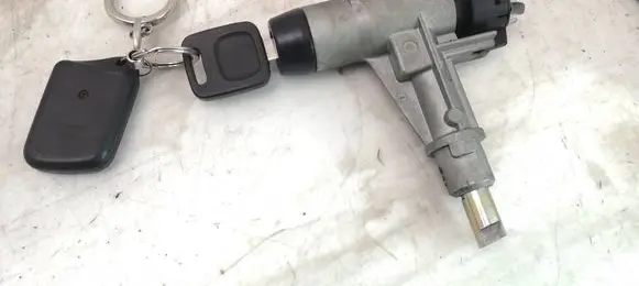 Audi 80 90 S2 B4 Ignition lock 893905851D