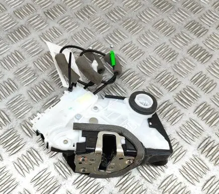 Toyota Yaris XP210 Front door lock 69030K0021