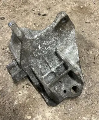 Subaru Outback A/C compressor mount bracket 
