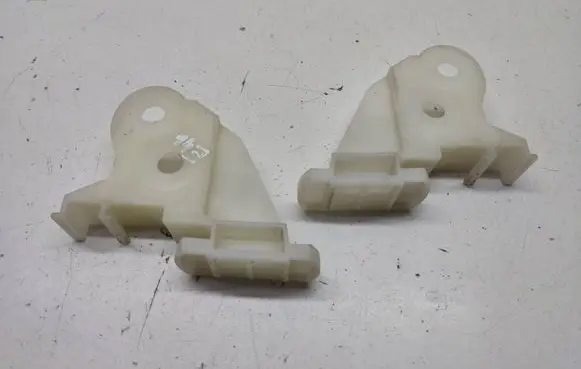 Front bumper mounting bracket