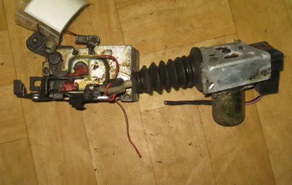 Jeep Grand Cherokee Front door lock