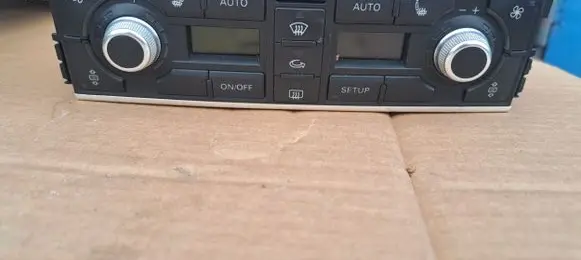 Audi A8 S8 D3 4E Climate control unit 4E0820043