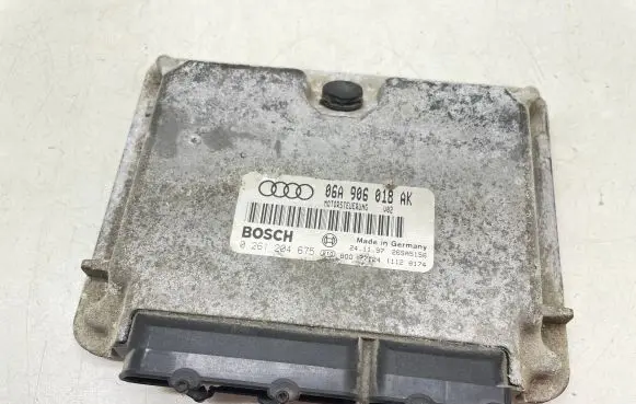 Audi A3 S3 8P Engine control unit/module 06A906018AK 0261204675