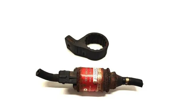 Volkswagen Phaeton Webasto auxiliary heater fuel pump 443963303A