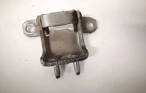 Suzuki Grand Vitara II Rear door lower hinge 