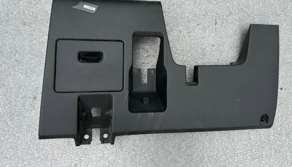 Nissan Patrol Y61 Dashboard lower bottom trim panel 68106VD300 689643J100