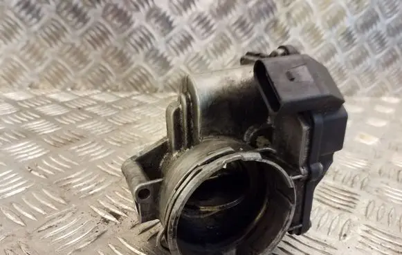 Volkswagen Touran I Engine shut-off valve A2C53085612 03G128063A