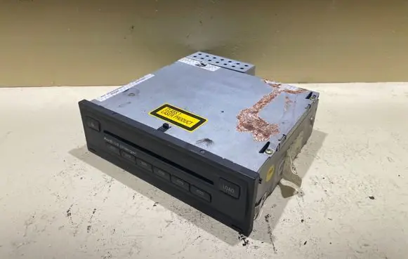 Audi A8 S8 D3 4E CD/DVD changer 4E0035111