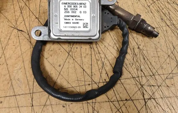 Mercedes-Benz Sprinter W906 Lambda probe sensor A0009053403