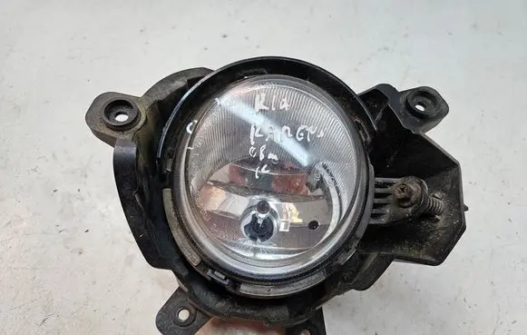 KIA Carens II Front fog light 922011D0