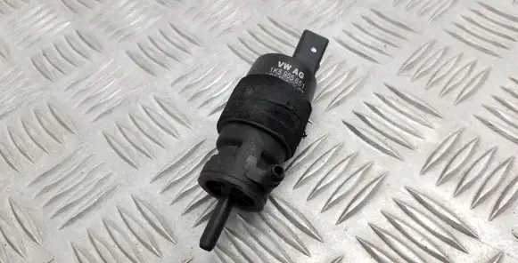 Audi A6 S6 C6 4F Windscreen/windshield washer pump 1K5955651