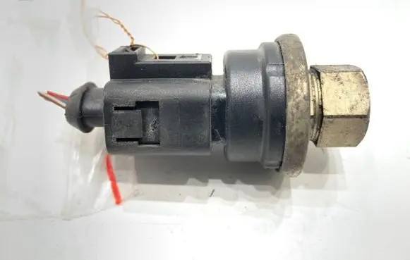 Audi A4 S4 B7 8E 8H Air conditioning (A/C) pressure sensor 8E0959126