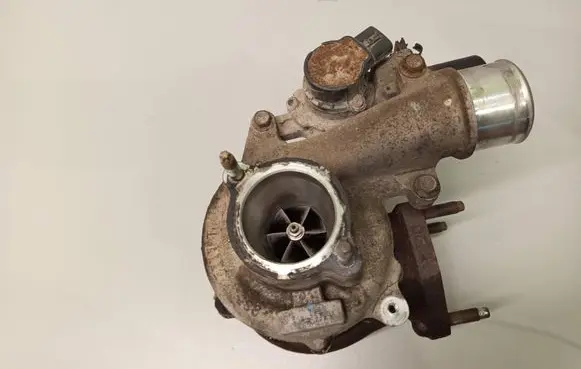 Toyota Hilux (AN10, AN20, AN30) Turbo 110425320Y 172010L070
