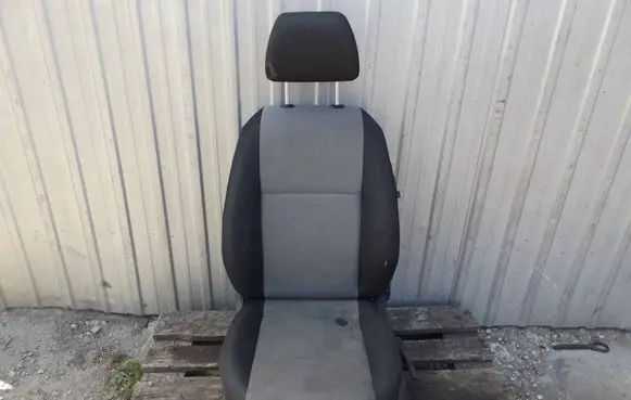 Skoda Fabia Mk2 (5J) Front driver seat 