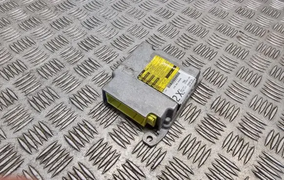 Toyota Avensis T250 Airbag control unit/module 8917005220 215955102