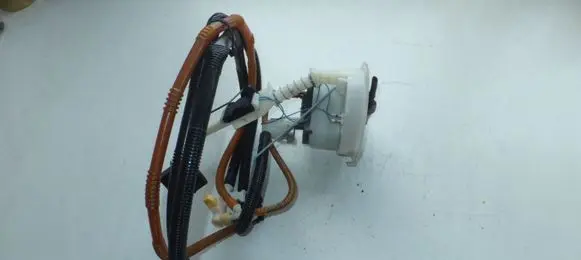 BMW 3 E90 E91 Fuel level sensor 6766919
