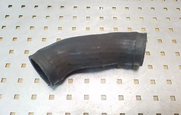 BMW 5 E39 Intercooler hose/pipe 11612249669