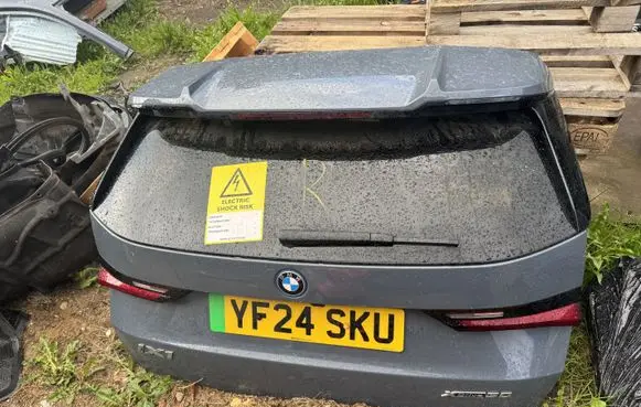 BMW iX1 Tailgate/trunk/boot lid CCS