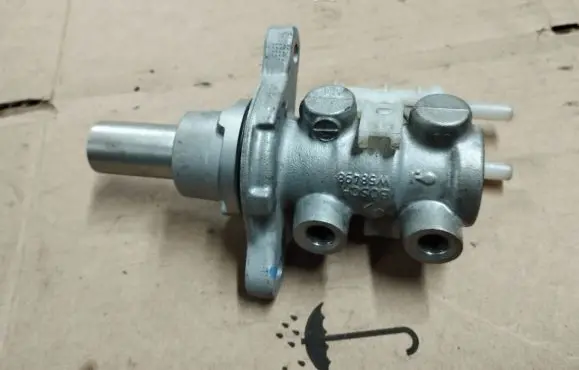 Jeep Renegade Master brake cylinder W58498