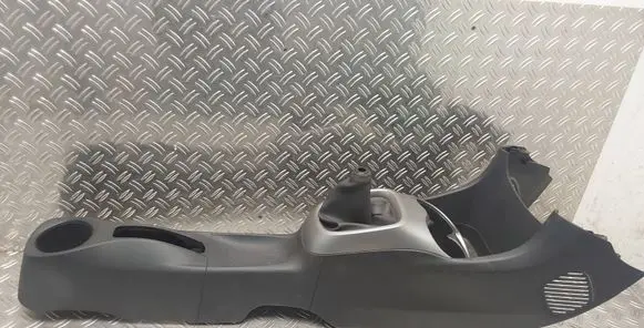 Toyota Aygo AB40 Center console 588010H030