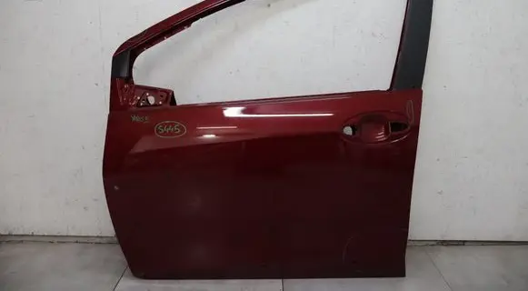 Toyota Yaris Front door 