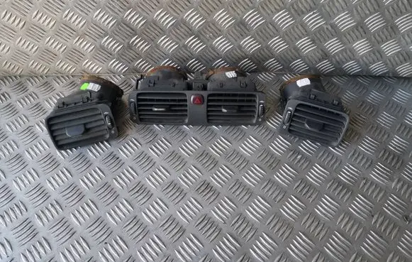 Volvo S80 Dash center air vent grill 8660315 9168302 130082003