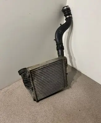 Porsche Cayenne (9PA) Intercooler radiator 7L0145803A 7L5145957 8486987