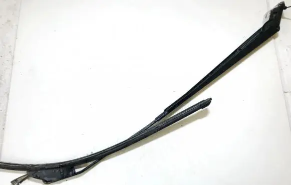 Citroen Xsara Picasso Front wiper blade arm