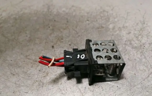 Coolant fan relay