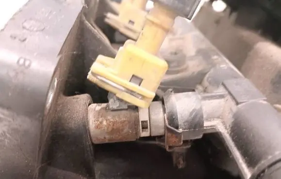 Fuel injector