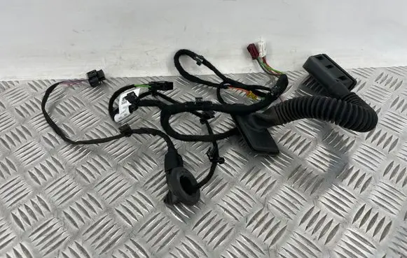 Mercedes-Benz C W205 Front door wiring loom A2055409550