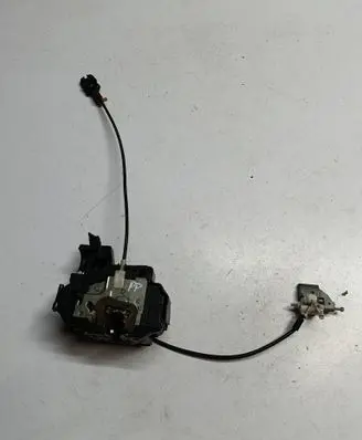 Renault Clio III Front door lock 350753C