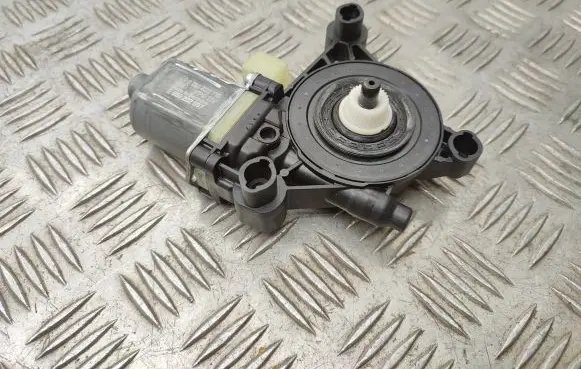 Volkswagen T-Roc Front door window regulator motor 5Q0959801A 0130822715