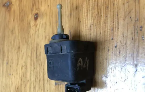 Audi A4 S4 B5 8D Headlight level adjustment motor 6K5941295
