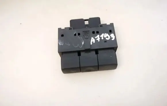 Subaru Legacy Electric window control switch