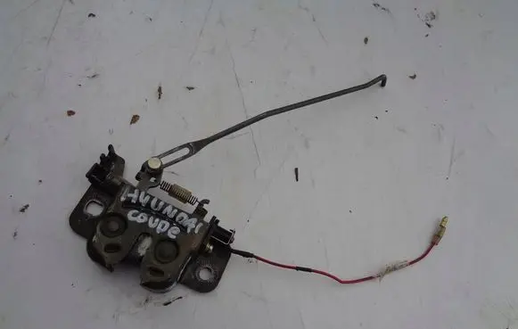 Hyundai Coupe Engine bonnet/hood lock/catch