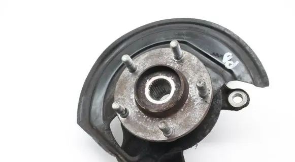 Nissan Juke I F15 Front wheel hub