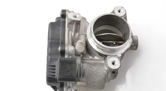 Volkswagen PASSAT B8 Throttle valve 04L128063AA