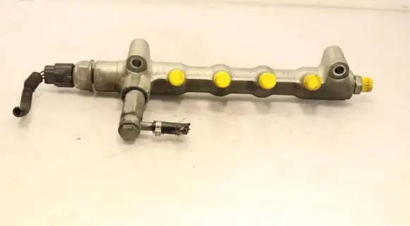 Opel Astra J Fuel main line pipe 11052541631