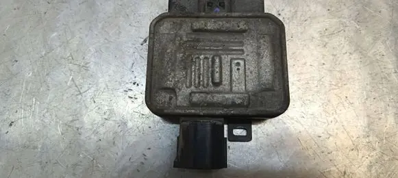 Volvo V60 Coolant fan relay 940009402