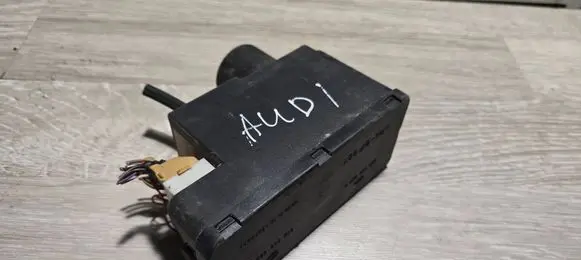 Audi A6 S6 C5 4B Central locking vacuum pump 4A0862257D