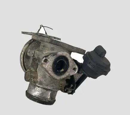 Volkswagen Golf IV EGR valve 038129637