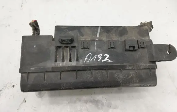 Mitsubishi L200 Fuse module NOCODE