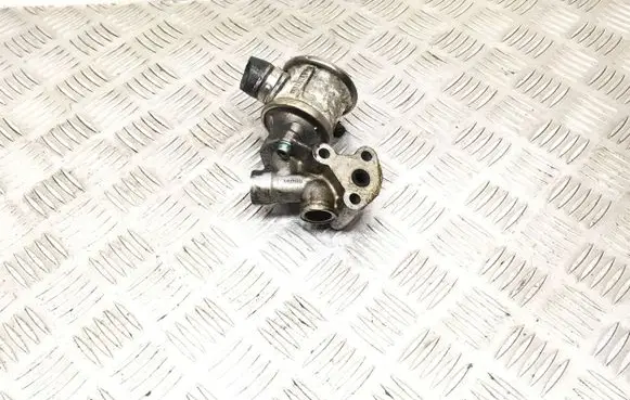 Audi A4 S4 B5 8D EGR valve 058131817 3117007467 72256003