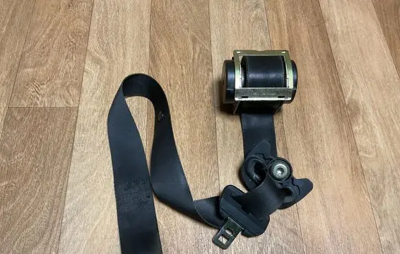 Mini One - Cooper R50 - 53 Front seatbelt 1505914 0420023 G530079002
