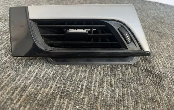 BMW X1 F48 F49 Dashboard side air vent grill/cover trim