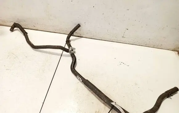 Toyota Auris 150 Engine coolant pipe/hose 